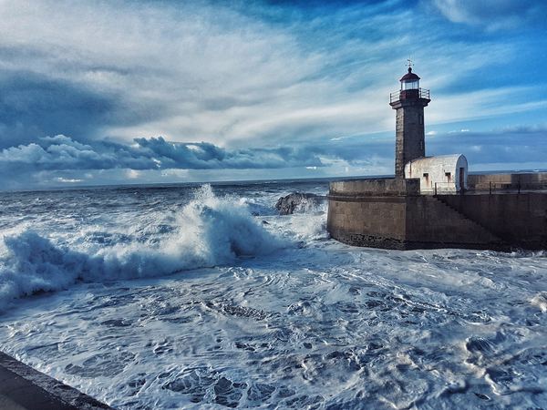 PTOPO - Porto - Lighthouse Storm - Diego Jock.jpg